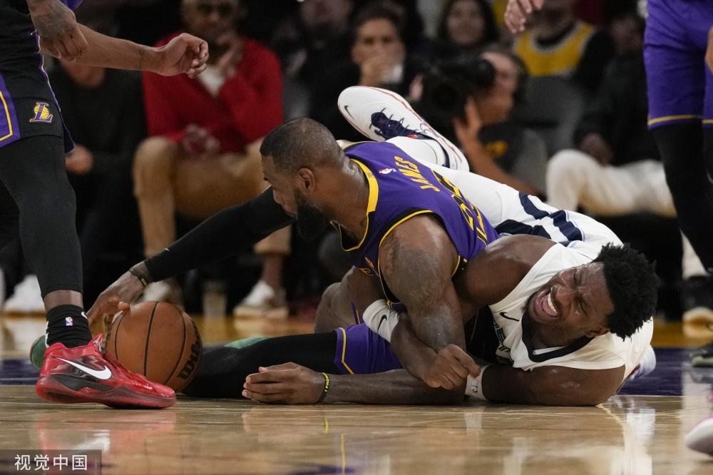 以其出色的 以其出色的